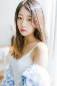 她来自胡志明市在线观看